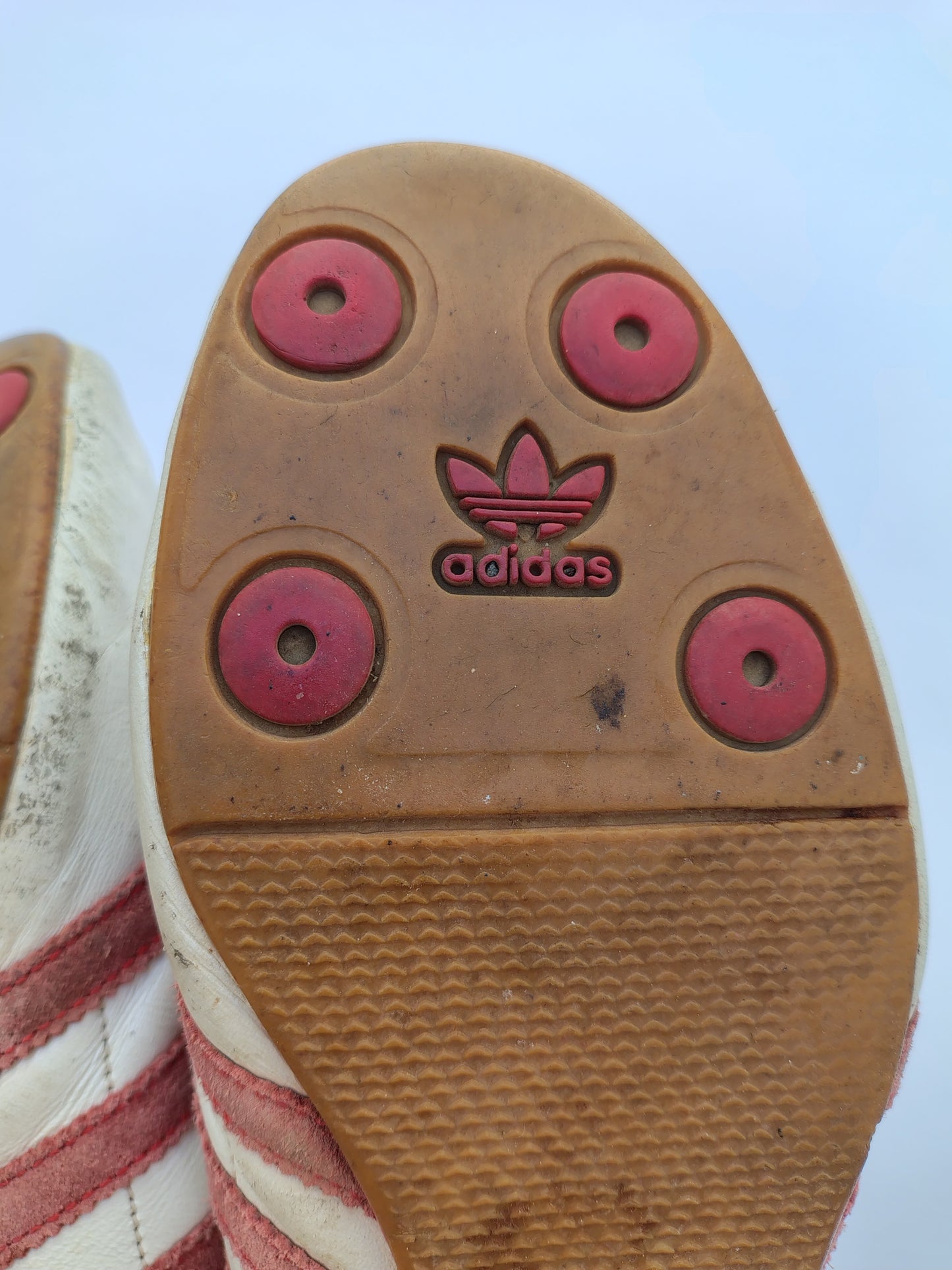 Vintage 2004 Adidas Okapi Sneakers – White Pearl Leather with Red Suede Stripes – Classic Y2K Trefoil Trainers – Size EU 40